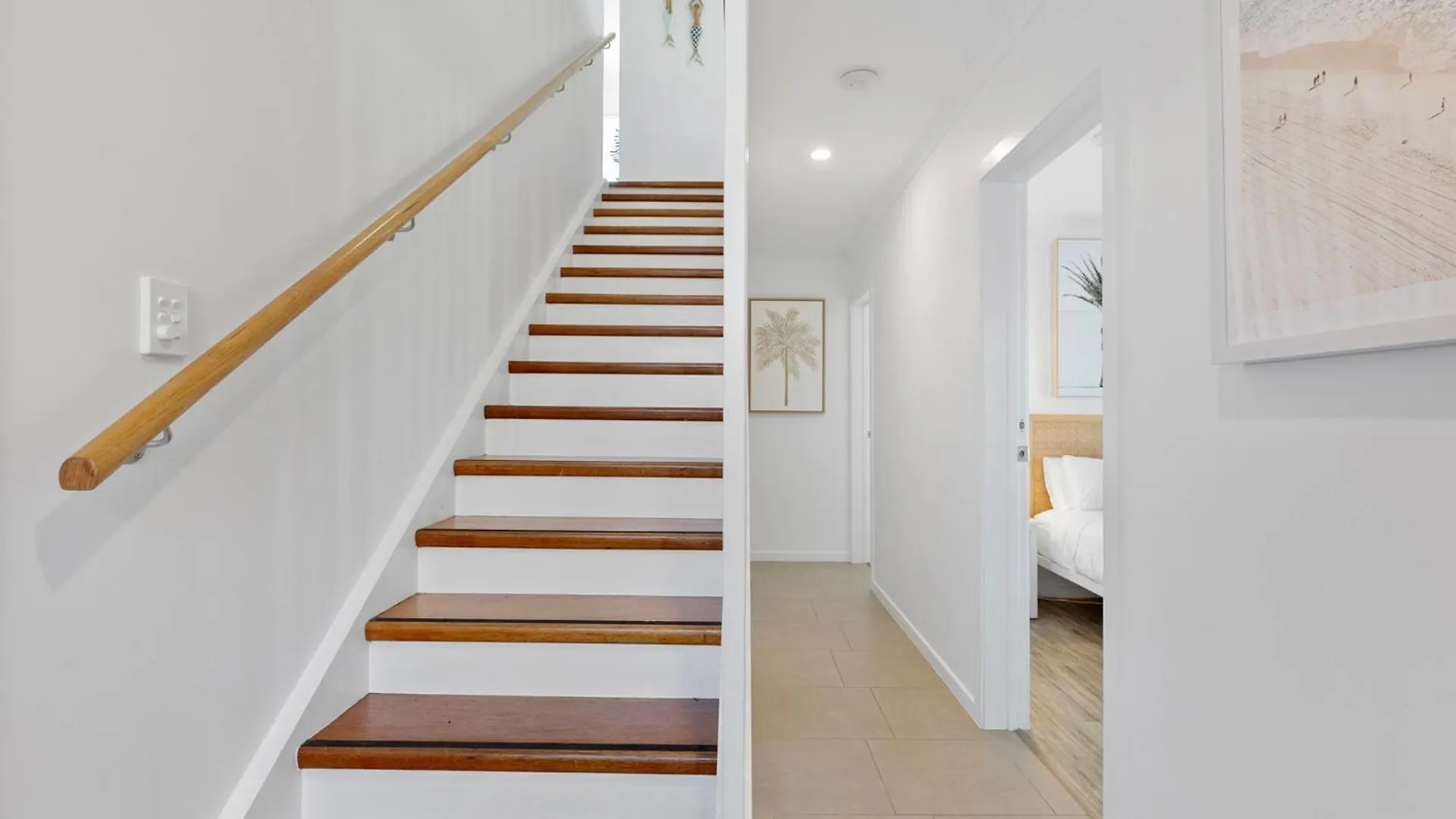 別荘 Spacious Coastal Retreat Sleeps 10 Pacman Fireplace 5Mins Beach マルーチードール